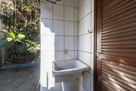 Área de Serviço de casa à venda com 2 quartos, 146m² em Vila Ipojuca, São Paulo