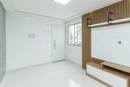 Sala de apartamento para alugar com 2 quartos, 45m² em Jaraguá, São Paulo