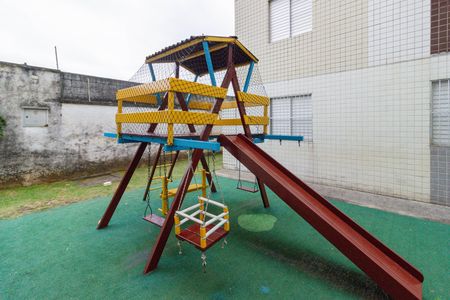Apartamento para alugar com 45m², 2 quartos e 1 vaga Apartamento para alugar com 45m², 2 quartos e 1 vagaÁrea comum - Playground