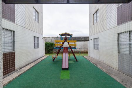 Apartamento para alugar com 45m², 2 quartos e 1 vaga Apartamento para alugar com 45m², 2 quartos e 1 vagaÁrea comum - Playground