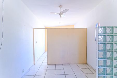 Studio para alugar com 42m², 1 quarto e sem vaga Studio para alugar com 42m², 1 quarto e sem vagaSala/Cozinha