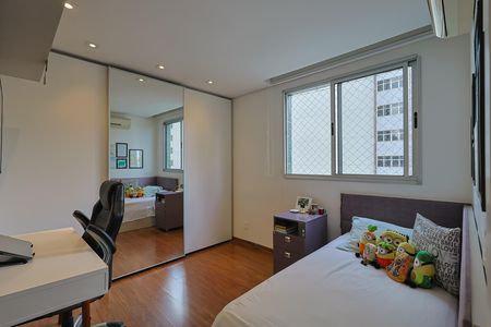Apartamento à venda com 2 quartos, 140m² em Santa Efigênia, Belo Horizonte