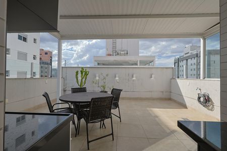 Apartamento à venda com 140m², 2 quartos e 2 vagas
