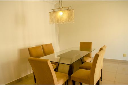 Apartamento à venda com 105m², 3 quartos e 1 vaga Apartamento à venda com 105m², 3 quartos e 1 vagaSala de Jantar