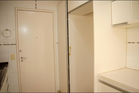 Apartamento à venda com 105m², 3 quartos e 1 vaga Apartamento à venda com 105m², 3 quartos e 1 vagaCozinha