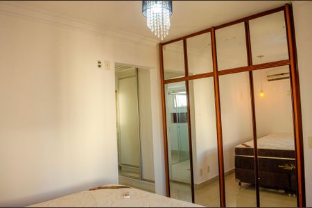 Apartamento à venda com 105m², 3 quartos e 1 vaga Apartamento à venda com 105m², 3 quartos e 1 vagaSuíte