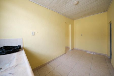 Sala/Cozinha de casa para alugar com 1 quarto, 32m² em Parque Boturussu, São Paulo