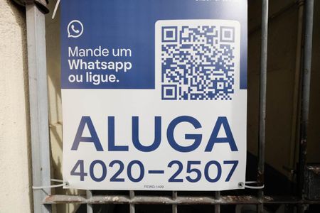 Fachada de casa para alugar com 1 quarto, 32m² em Parque Boturussu, São Paulo