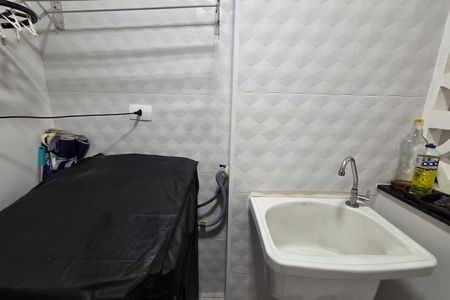 Área de Serviço de apartamento para alugar com 2 quartos, 78m² em Jardim Samoa, Praia Grande