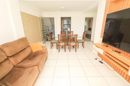 Casa para alugar com 65m², 2 quartos e sem vaga