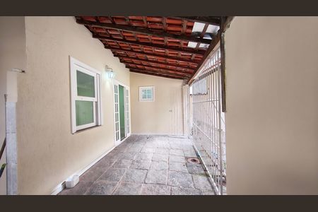 Casa para alugar com 80m², 2 quartos e 4 vagas