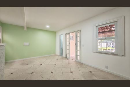 Casa para alugar com 2 quartos, 80m² em Recreio dos Bandeirantes, Rio de Janeiro