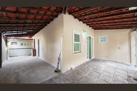 Casa para alugar com 80m², 2 quartos e 4 vagas