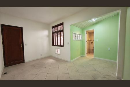 Casa para alugar com 2 quartos, 80m² em Recreio dos Bandeirantes, Rio de Janeiro