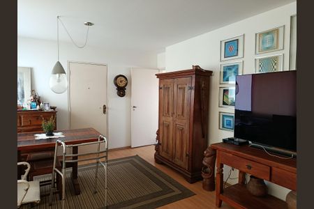Sala de apartamento à venda com 3 quartos, 110m² em Vila Madalena, São Paulo