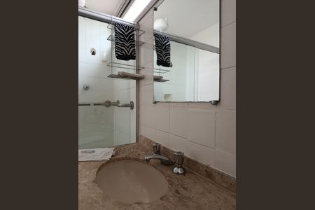 Apartamento à venda com 110m², 3 quartos e 1 vaga Apartamento à venda com 110m², 3 quartos e 1 vagaBanheiro Social