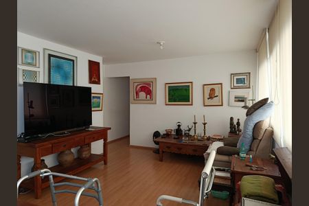 Sala de apartamento à venda com 3 quartos, 110m² em Vila Madalena, São Paulo