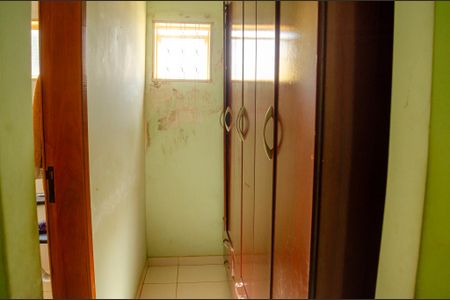 Casa à venda com 220m², 5 quartos e 4 vagas Casa à venda com 220m², 5 quartos e 4 vagasCloset da suíte 1