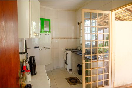Casa à venda com 220m², 5 quartos e 4 vagas Casa à venda com 220m², 5 quartos e 4 vagasCozinha