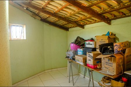 Casa à venda com 220m², 5 quartos e 4 vagas Casa à venda com 220m², 5 quartos e 4 vagasQuarto 3