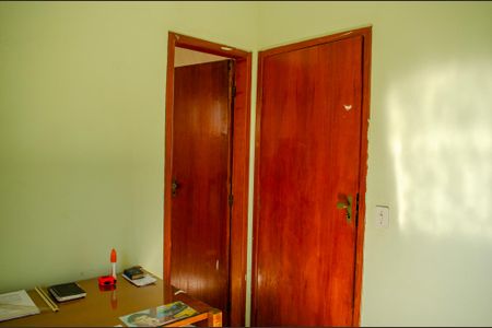 Casa à venda com 220m², 5 quartos e 4 vagas Casa à venda com 220m², 5 quartos e 4 vagasSuíte 2