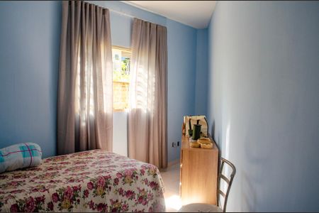 Casa à venda com 220m², 5 quartos e 4 vagas Casa à venda com 220m², 5 quartos e 4 vagasQuarto 2