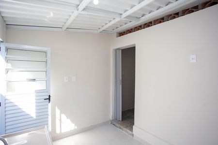 Cozinha de casa para alugar com 1 quarto, 23m² em Piraporinha, Diadema