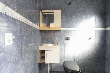 Casa para alugar com 160m², 2 quartos e 1 vaga Casa para alugar com 160m², 2 quartos e 1 vagaBanheiro da Suíte