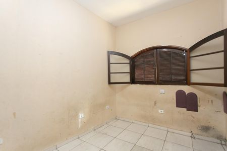 Casa para alugar com 160m², 2 quartos e 1 vaga Casa para alugar com 160m², 2 quartos e 1 vagaQuarto