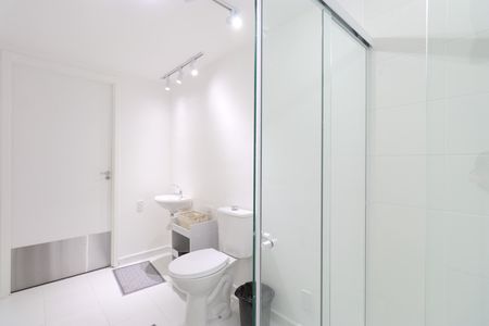 Banheiro  de apartamento à venda com 1 quarto, 35m² em Barra Funda, São Paulo