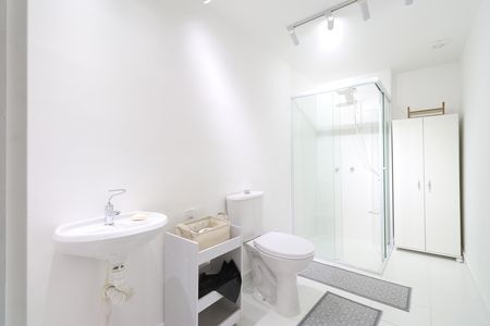 Banheiro  de apartamento à venda com 1 quarto, 35m² em Barra Funda, São Paulo