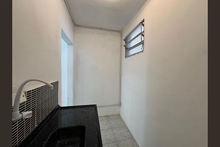 Cozinha de apartamento para alugar com 1 quarto, 25m² em Itararé, São Vicente