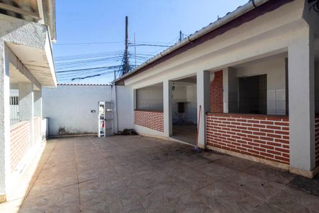 Casa para alugar com 120m², 2 quartos e 3 vagas