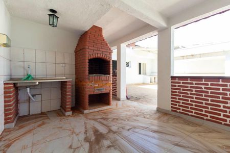 Casa para alugar com 120m², 2 quartos e 3 vagas