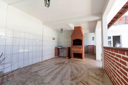 Casa para alugar com 120m², 2 quartos e 3 vagas