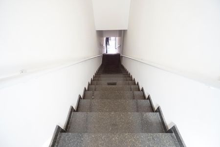 Escada de kitnet/studio para alugar com 1 quarto, 27m² em Vila Sao Geraldo, São Paulo