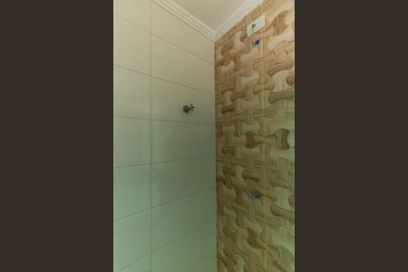 Banheiro de kitnet/studio para alugar com 0 quarto, 30m² em Vila Sao Geraldo, São Paulo