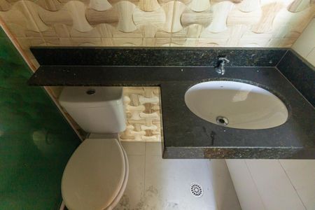 Banheiro de kitnet/studio para alugar com 0 quarto, 30m² em Vila Sao Geraldo, São Paulo