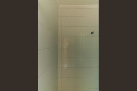 Banheiro de kitnet/studio para alugar com 0 quarto, 30m² em Vila Sao Geraldo, São Paulo