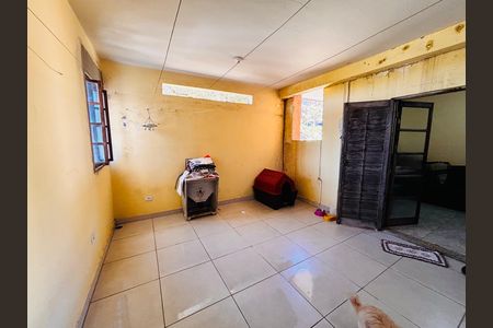 Casa à venda com 315m², 6 quartos e 2 vagas Casa à venda com 315m², 6 quartos e 2 vagasLavanderia