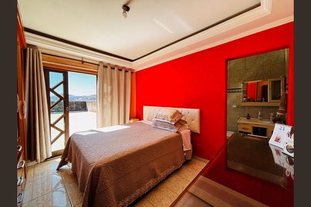 Casa à venda com 315m², 6 quartos e 2 vagas Casa à venda com 315m², 6 quartos e 2 vagasSuíte 2