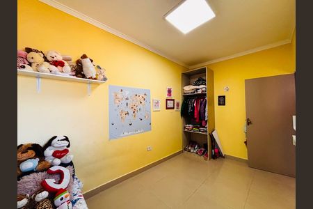 Casa à venda com 315m², 6 quartos e 2 vagas Casa à venda com 315m², 6 quartos e 2 vagasQuarto