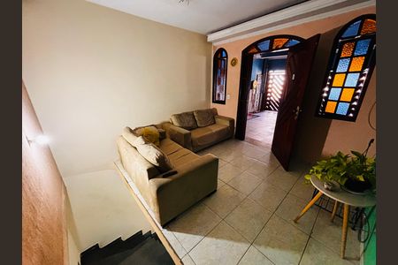 Casa à venda com 315m², 6 quartos e 2 vagas Casa à venda com 315m², 6 quartos e 2 vagasSala