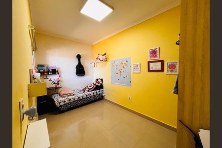 Casa à venda com 315m², 6 quartos e 2 vagas Casa à venda com 315m², 6 quartos e 2 vagasQuarto