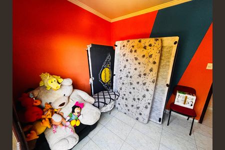Casa à venda com 315m², 6 quartos e 2 vagas Casa à venda com 315m², 6 quartos e 2 vagasQuarto