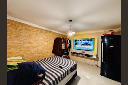 Casa à venda com 315m², 6 quartos e 2 vagas Casa à venda com 315m², 6 quartos e 2 vagasQuarto