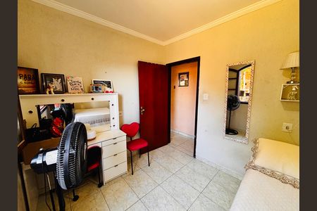 Casa à venda com 315m², 6 quartos e 2 vagas Casa à venda com 315m², 6 quartos e 2 vagasQuarto