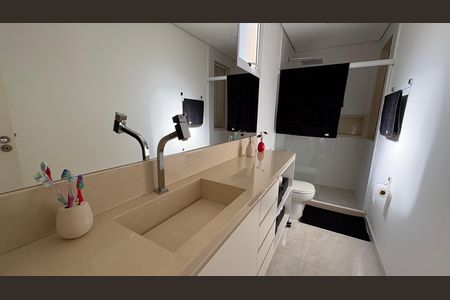 Casa de condomínio para alugar com 246m², 1 quarto e 2 vagas Casa de condomínio para alugar com 246m², 1 quarto e 2 vagasBanheiro da Suíte 1