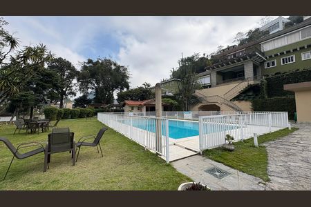 Casa de condomínio para alugar com 246m², 1 quarto e 2 vagas Casa de condomínio para alugar com 246m², 1 quarto e 2 vagasÁrea comum - Piscina