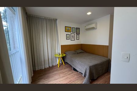Quarto 1 de casa de condomínio para alugar com 5 quartos, 246m² em Castelânea, Petrópolis